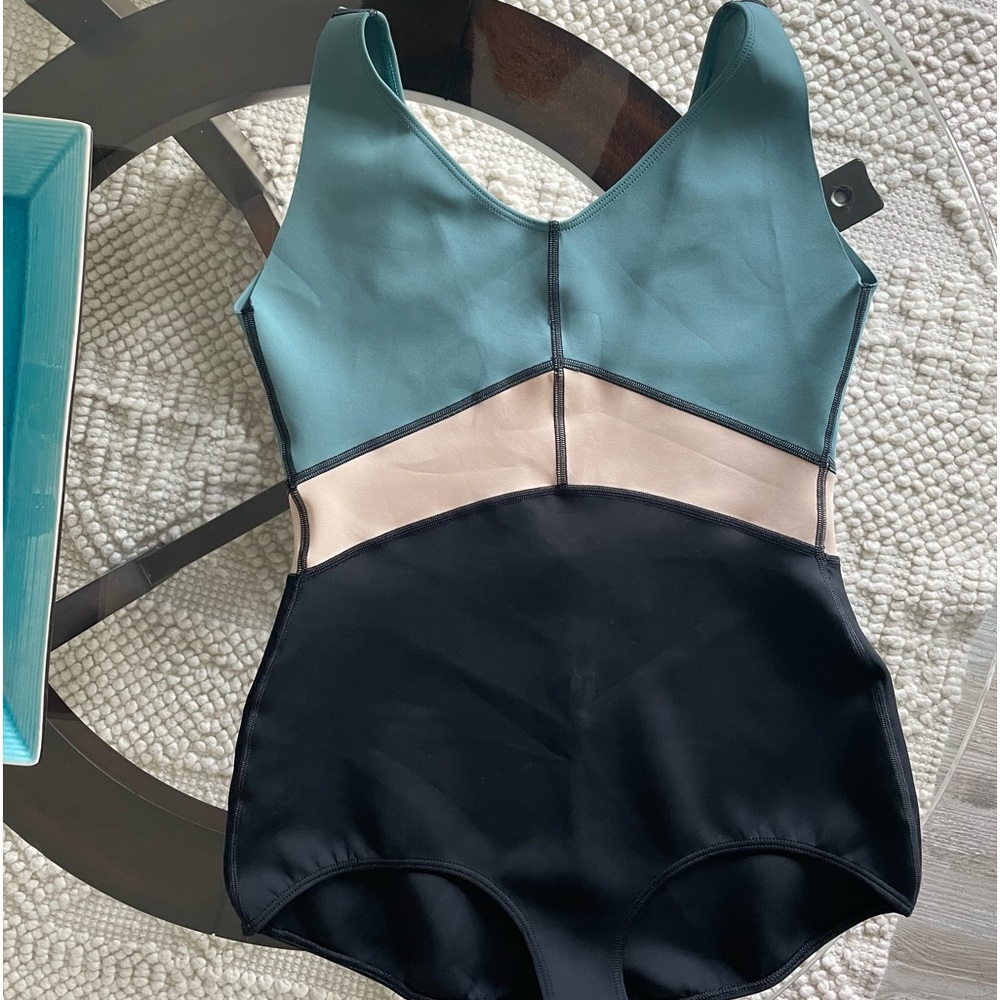 Seea Saili One piece surf suit
